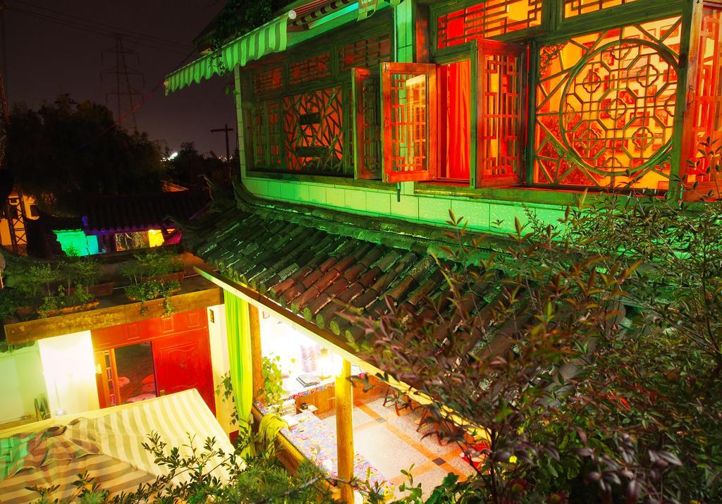 October Inn Lijiang  Buitenkant foto