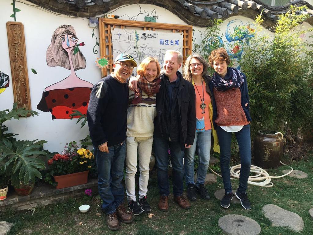 October Inn Lijiang  Buitenkant foto
